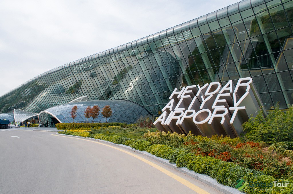 Международный аэропорт имени Гейдара Алиева в Баку