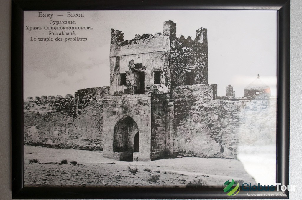 Одна из исторический фотографий храма в Сураханах