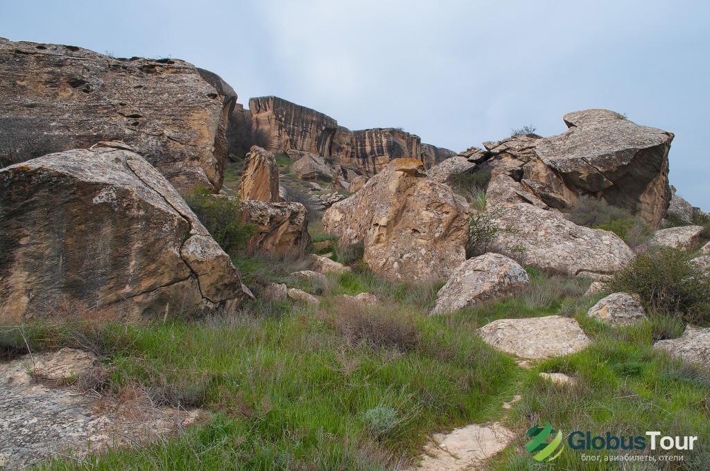 Скалы в Гобустане
